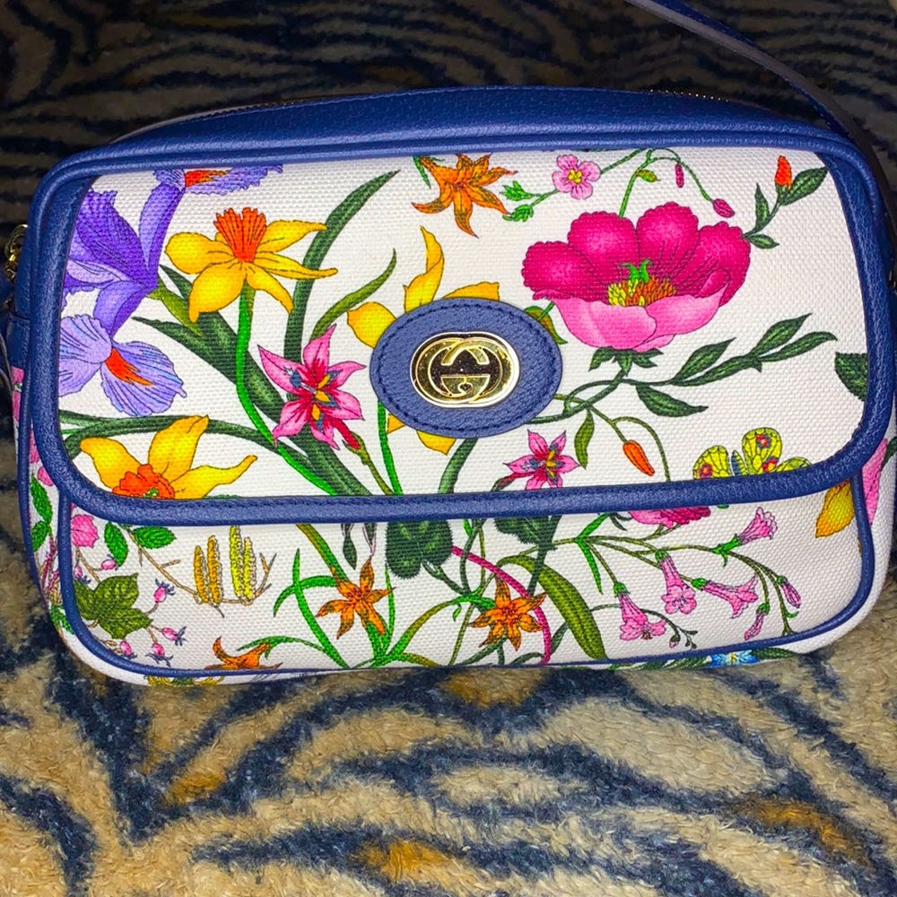 GUCCI Canvas Flora Floral Shoulder bag